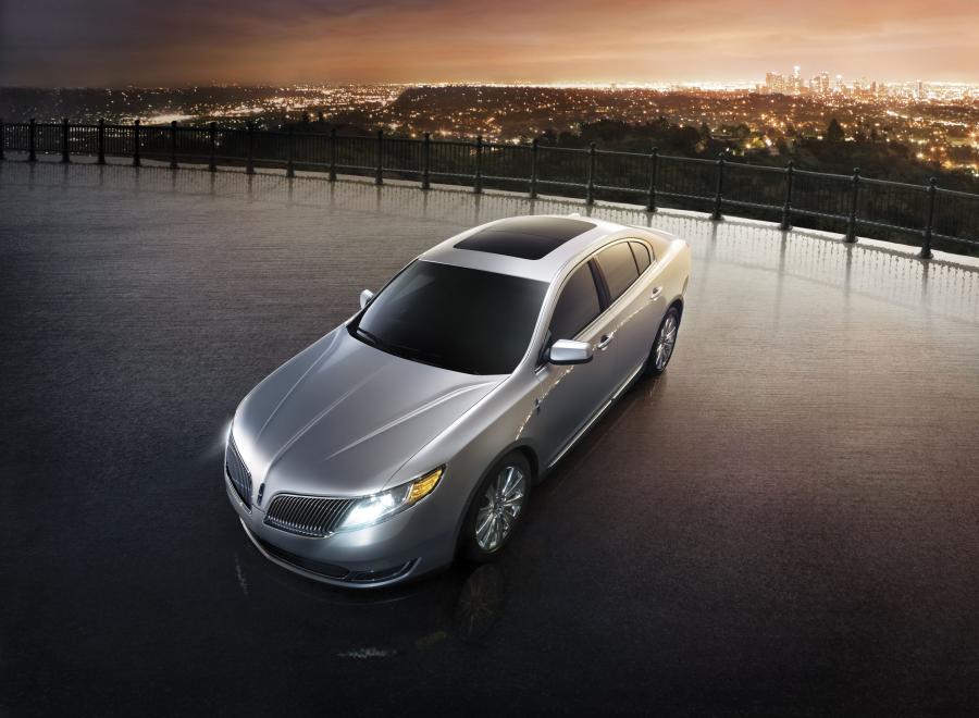  Lincoln MKS 2013 года  (фото 13 из 17)